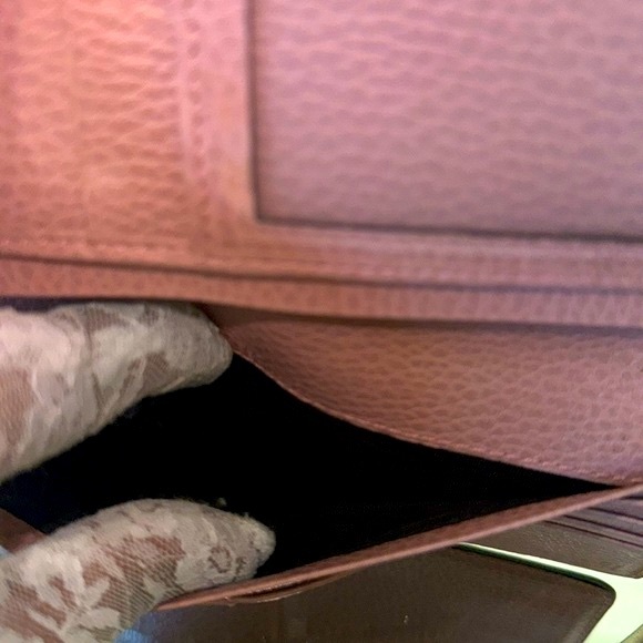 Authentic GUCCI Interlocking G Logo Leather Long Trifold Wallet - Picture 9 of 16